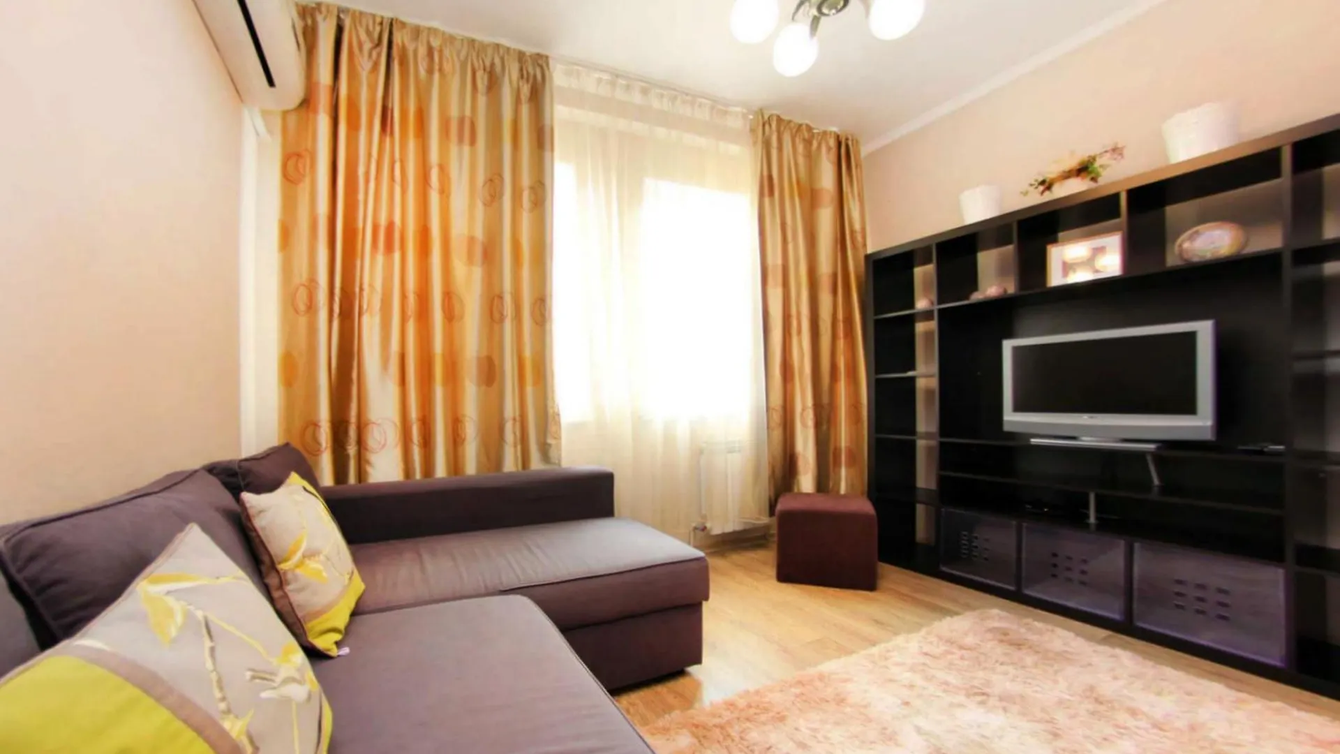Апартаменты В Современном Районе Выбор Путешественника Almaty Apartment